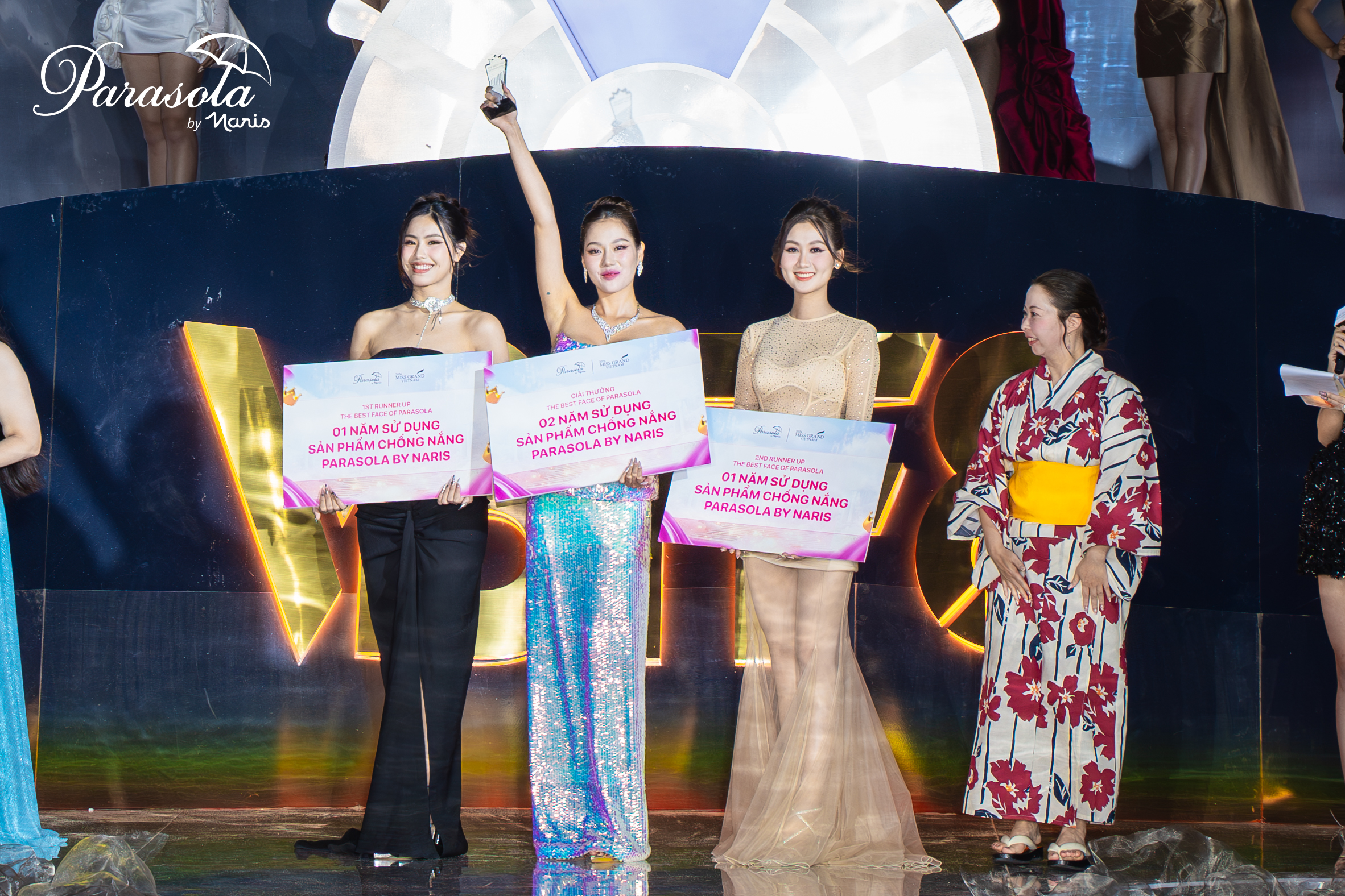 KHOẢNH KHẮC “THE BEST FACE OF PARASOLA” TỎA SÁNG TRONG VIETNAM BEAUTY FASHION FEST 8